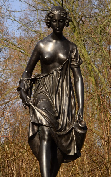 Statue im Marlygarten